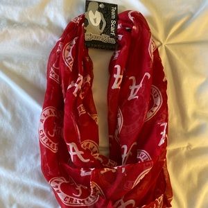 NWT Alabama Crimson Tide infinity loop scarf